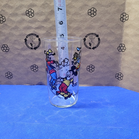Vintage Disney promotional glass from the 70's. - Picture 5 of 6